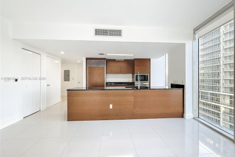 Condo in Miami, Florida, 2 bedrooms № 2263243 - photo 15