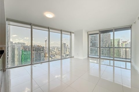 Condo in Miami, Florida, 2 bedrooms № 2263243 - photo 12