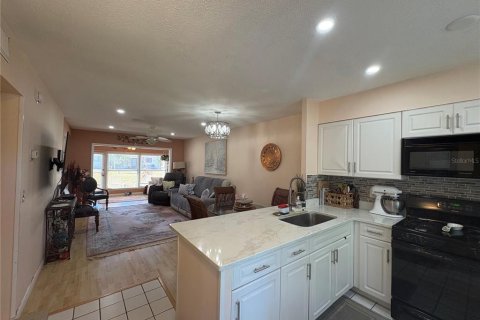 Villa ou maison à vendre à Clearwater, Floride: 2 chambres, 75.44 m2 № 2226594 - photo 4