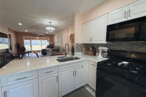 Villa ou maison à vendre à Clearwater, Floride: 2 chambres, 75.44 m2 № 2226594 - photo 8