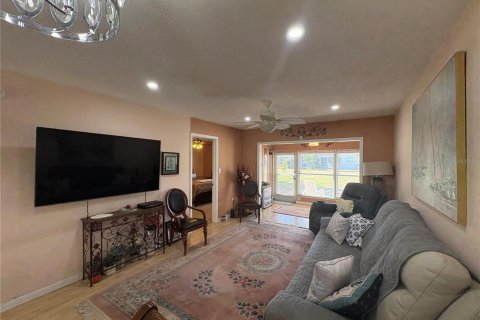 Villa ou maison à vendre à Clearwater, Floride: 2 chambres, 75.44 m2 № 2226594 - photo 13