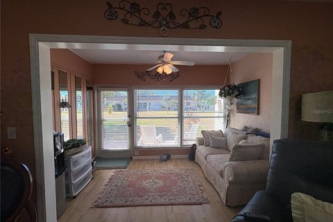 Villa ou maison à vendre à Clearwater, Floride: 2 chambres, 75.44 m2 № 2226594 - photo 14
