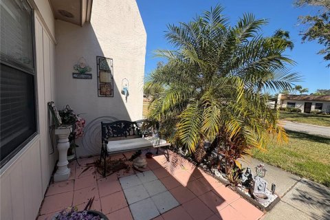 Villa ou maison à vendre à Clearwater, Floride: 2 chambres, 75.44 m2 № 2226594 - photo 3