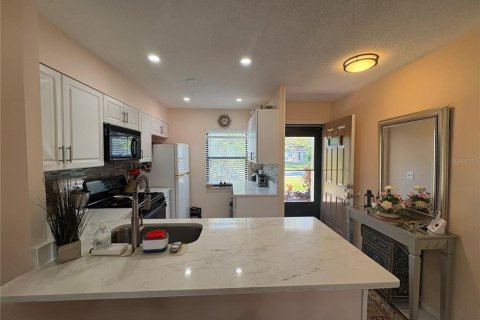 Villa ou maison à vendre à Clearwater, Floride: 2 chambres, 75.44 m2 № 2226594 - photo 7