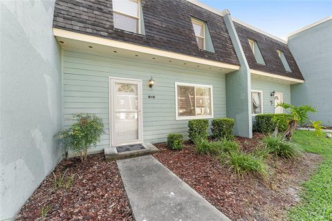 Condominio en venta en Gainesville, Florida, 3 dormitorios, 128.58 m2 № 1847576 - foto 1