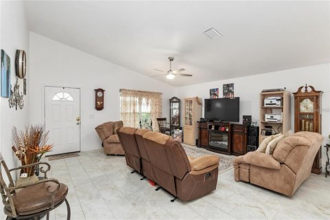 Villa ou maison à vendre à Ocala, Floride: 3 chambres, 135.92 m2 № 2156846 - photo 9