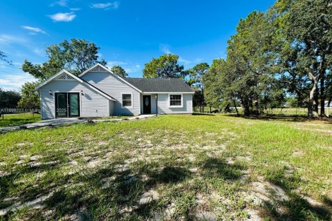 House in Spring Hill, Florida 4 bedrooms № 1951181