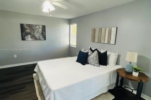 House in Spring Hill, Florida 4 bedrooms № 1951181 - photo 27