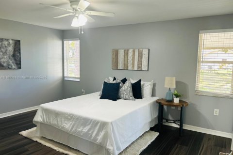 House in Spring Hill, Florida 4 bedrooms № 1951181 - photo 24