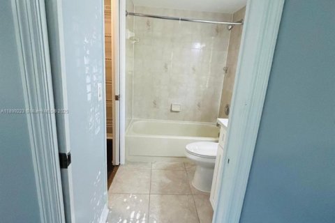 House in Spring Hill, Florida 4 bedrooms № 1951181 - photo 29