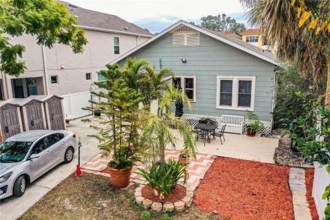 Commercial property in Tampa, Florida 5 bedrooms, 269.42 sq.m. № 1541486 - photo 25