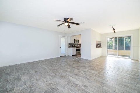 House in Titusville, Florida 3 bedrooms, 113.15 sq.m. № 1802949 - photo 3