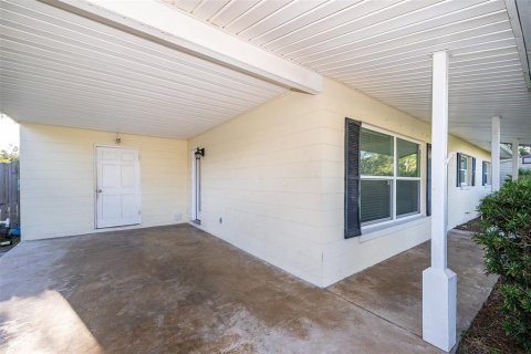 House in Titusville, Florida 3 bedrooms, 113.15 sq.m. № 1802949 - photo 6