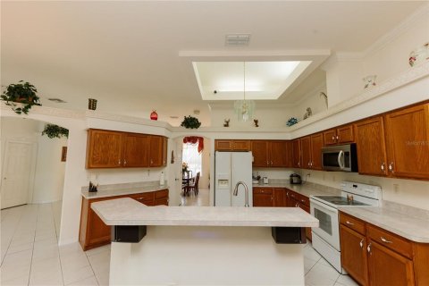 House in Clearwater, Florida 3 bedrooms, 166.67 sq.m. № 1771457 - photo 9