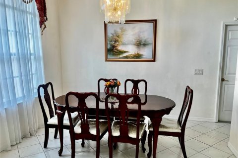 House in Clearwater, Florida 3 bedrooms, 166.67 sq.m. № 1771457 - photo 13