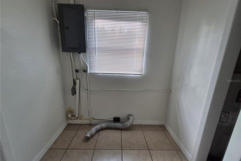 House in Beverly Hills, Florida 2 bedrooms, 75.07 sq.m. № 2232781 - photo 9