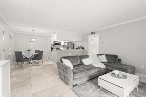 Condo in Tampa, Florida, 2 bedrooms  № 1528053 - photo 17