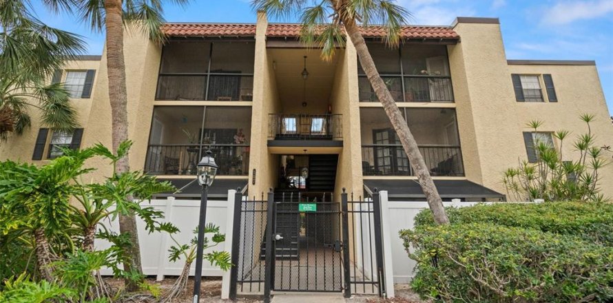 Condo in Tampa, Florida, 2 bedrooms  № 1528053