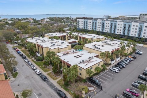 Condo in Tampa, Florida, 2 bedrooms  № 1528053 - photo 30