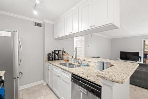 Condo in Tampa, Florida, 2 bedrooms  № 1528053 - photo 15