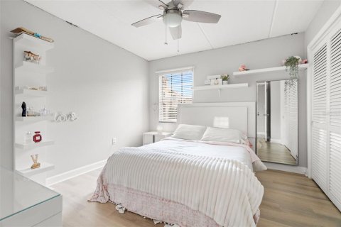 Condo in Tampa, Florida, 2 bedrooms  № 1528053 - photo 11