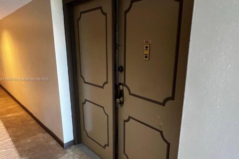 Copropriété à vendre à North Miami Beach, Floride: 2 chambres, 112.69 m2 № 1948399 - photo 15