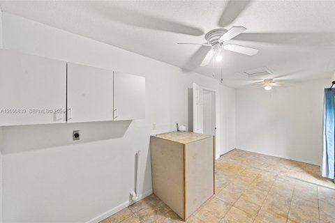 Casa en venta en Fort Lauderdale, Florida, 2 dormitorios, 124.02 m2 № 2388077 - foto 23