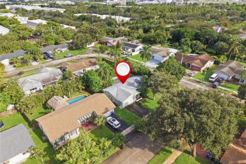 Casa en venta en Fort Lauderdale, Florida, 2 dormitorios, 124.02 m2 № 2388077 - foto 29