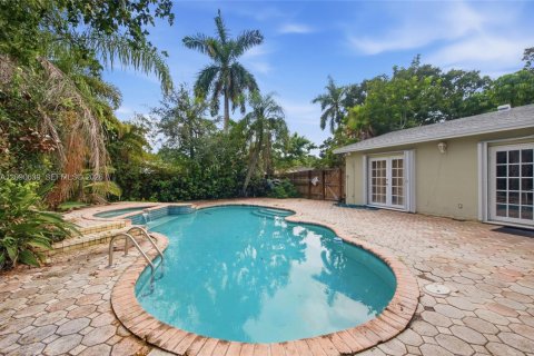 Casa en venta en Fort Lauderdale, Florida, 2 dormitorios, 124.02 m2 № 2388077 - foto 25