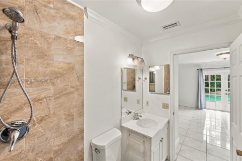 Casa en venta en Fort Lauderdale, Florida, 2 dormitorios, 124.02 m2 № 2388077 - foto 18