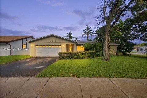 Casa en Fort Lauderdale, Florida 2 dormitorios, 124.02 m2 № 2388077