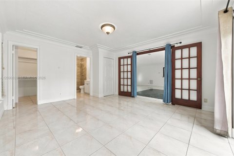 Casa en venta en Fort Lauderdale, Florida, 2 dormitorios, 124.02 m2 № 2388077 - foto 14