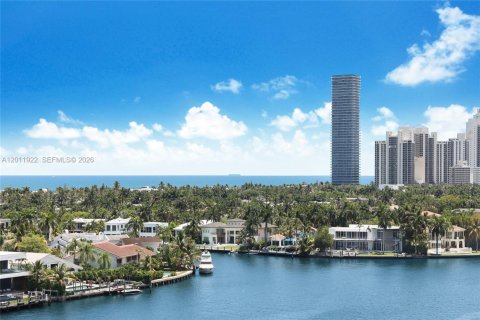 Condominio en venta en Aventura, Florida, 2 dormitorios, 105.17 m2 № 2076276 - foto 18