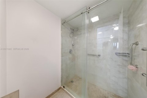 Condominio en venta en Aventura, Florida, 2 dormitorios, 105.17 m2 № 2076276 - foto 14