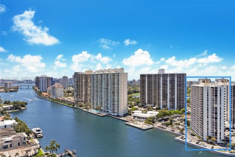 Condominio en venta en Aventura, Florida, 2 dormitorios, 105.17 m2 № 2076276 - foto 25