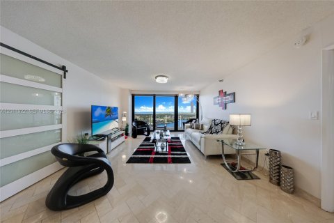Condominio en venta en Aventura, Florida, 2 dormitorios, 105.17 m2 № 2076276 - foto 5