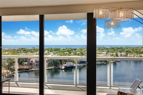 Condominio en venta en Aventura, Florida, 2 dormitorios, 105.17 m2 № 2076276 - foto 3