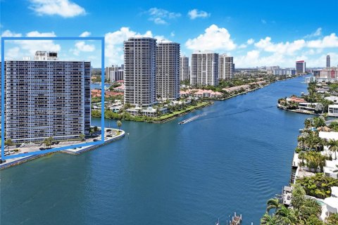 Condominio en venta en Aventura, Florida, 2 dormitorios, 105.17 m2 № 2076276 - foto 23