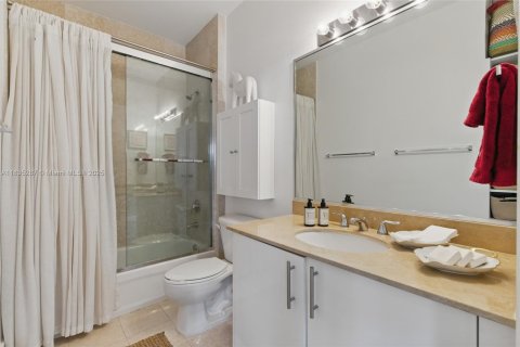 Copropriété à louer à Miami, Floride: 1 chambre, 83.8 m2 № 1818249 - photo 20