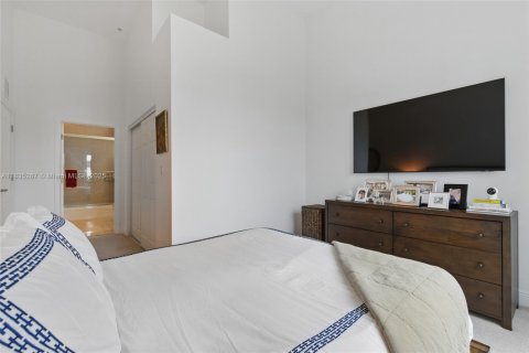 Copropriété à louer à Miami, Floride: 1 chambre, 83.8 m2 № 1818249 - photo 18