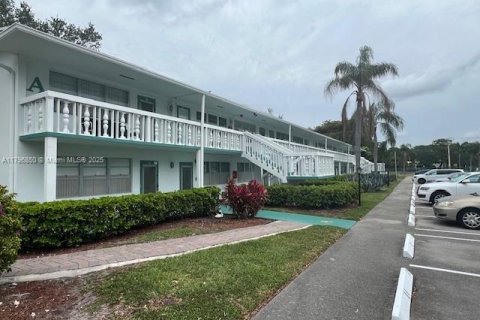 Condo in Deerfield Beach, Florida, 1 bedroom  № 1861136 - photo 15