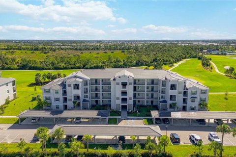 Condo in Venice, Florida, 2 bedrooms in WELLEN PARK № 2418538 - photo 21