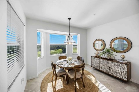 Condo in Venice, Florida, 2 bedrooms in WELLEN PARK № 2418538 - photo 12