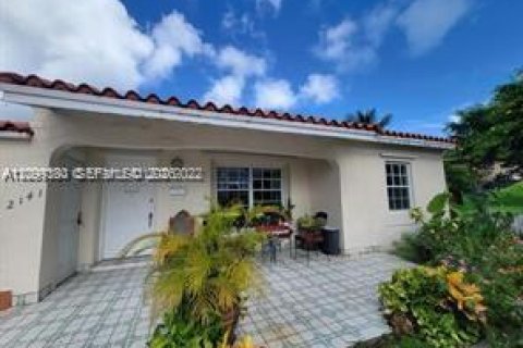 Villa ou maison à Miami Beach, Floride 2 chambres, 195.84 m2 № 2397423
