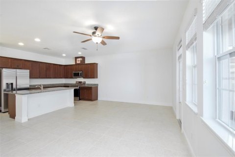 Adosado en venta en Winter Garden, Florida, 3 dormitorios, 177.26 m2 № 1917178 - foto 13