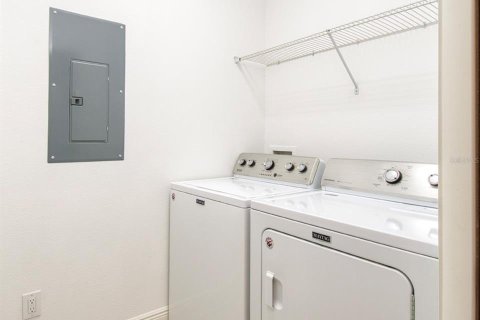 Adosado en venta en Winter Garden, Florida, 3 dormitorios, 177.26 m2 № 1917178 - foto 29