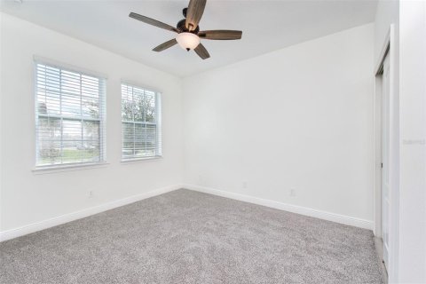 Adosado en venta en Winter Garden, Florida, 3 dormitorios, 177.26 m2 № 1917178 - foto 17