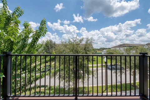 Adosado en venta en Winter Garden, Florida, 3 dormitorios, 177.26 m2 № 1917178 - foto 27