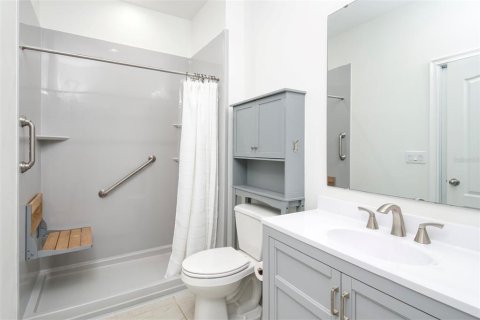 Adosado en venta en Winter Garden, Florida, 3 dormitorios, 177.26 m2 № 1917178 - foto 19