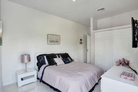 Touwnhouse à vendre à Fort Lauderdale, Floride: 3 chambres, 227.61 m2 № 2249942 - photo 19